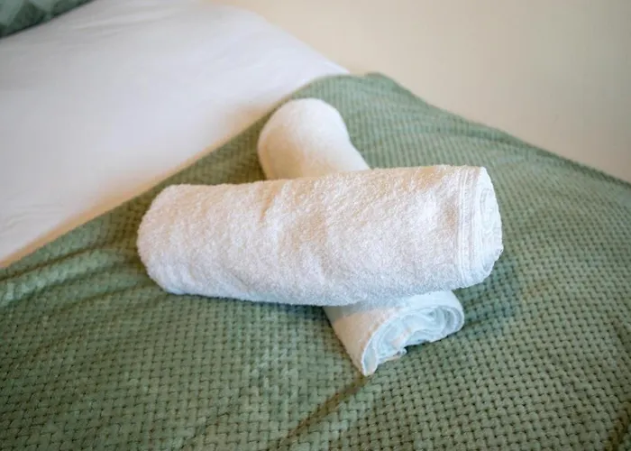 Vibrant 2 Bedroom Sleeps 4 Leeds (West Yorkshire)