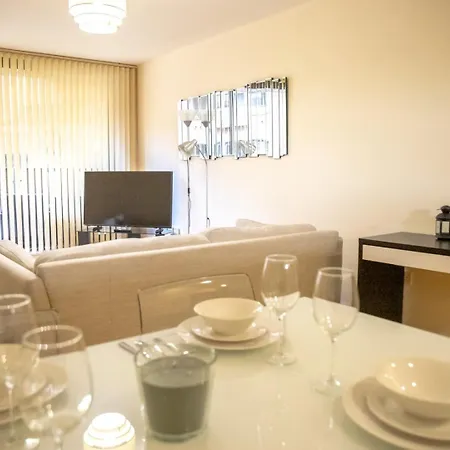 公寓 Vibrant 2 Bedroom Sleeps 4